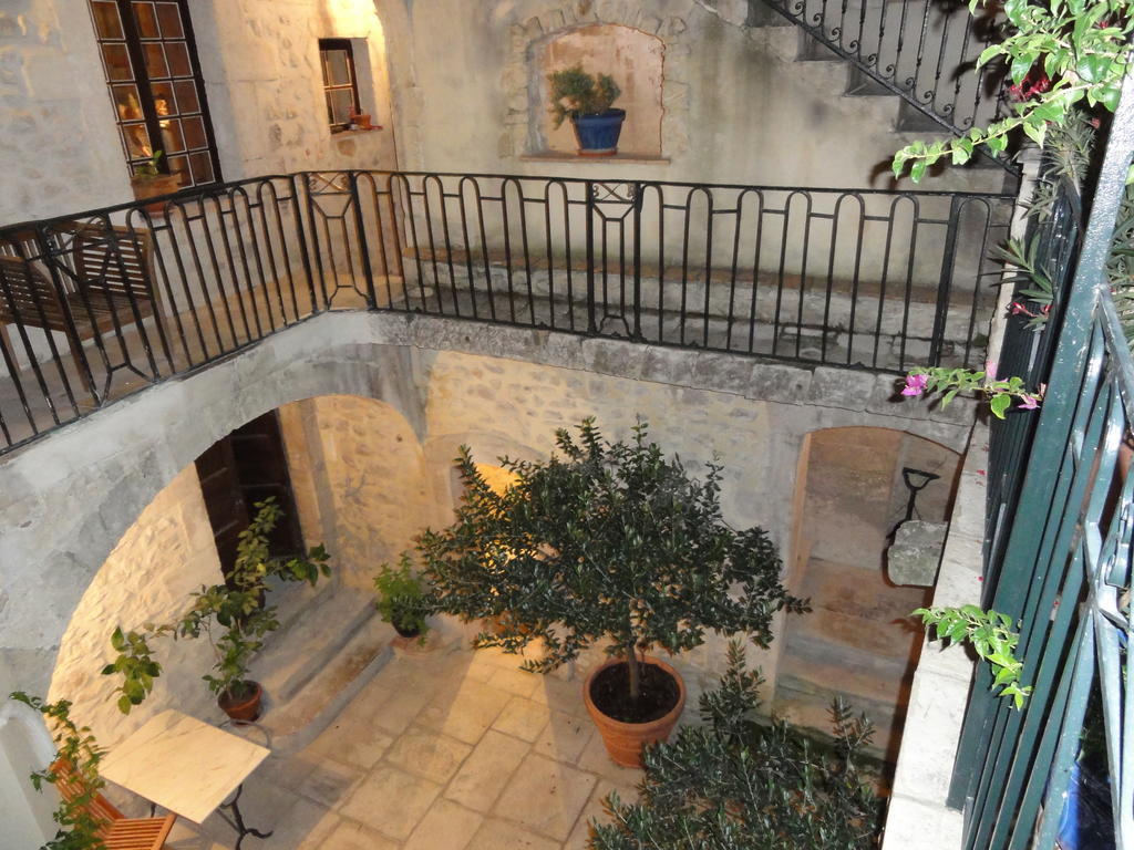 Hotel Cote Cour Chambres D'Hotes Bourg-Saint-Andéol Exterior photo